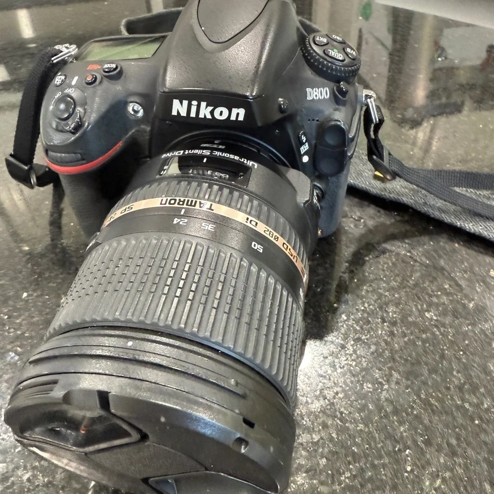 Nikon D800 - BODY ONLY